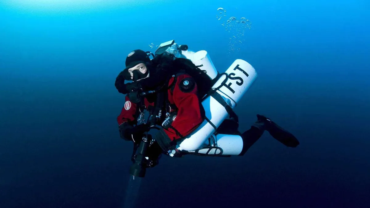 CCR rebreather diver during entry-level training